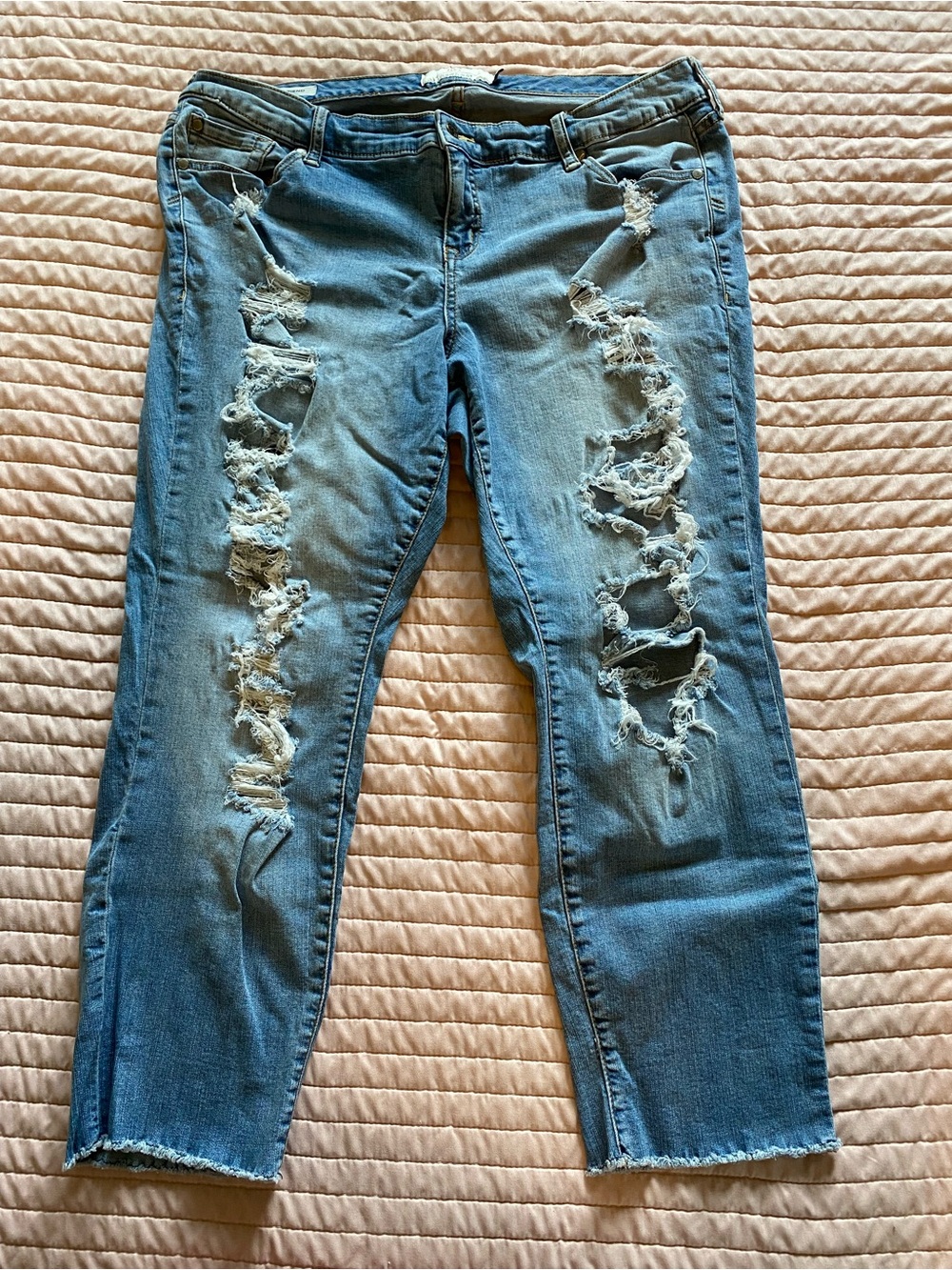 Torrid Boyfriend Distressed Raw Hem Jeans Size 18